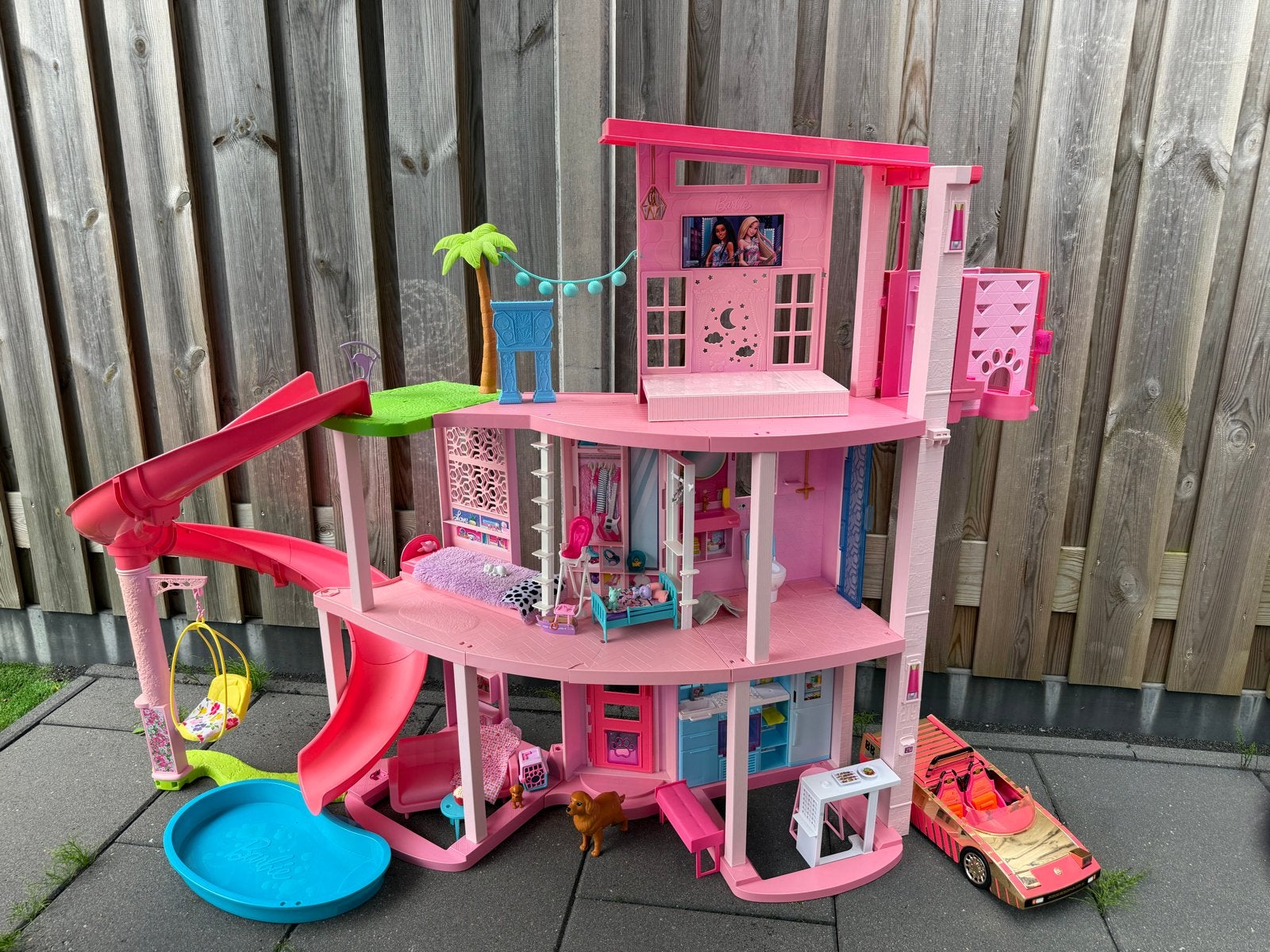 Grote Barbie Droomhuis met veel accessoires en poppen, Ophalen, Gebruikt, Poppenhuis
