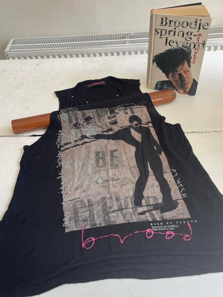 HERMAN BROOD ,BOEK & T-SHIRT (Lola Brood design) S/M, Ophalen of Verzenden, Nieuw, Nederland