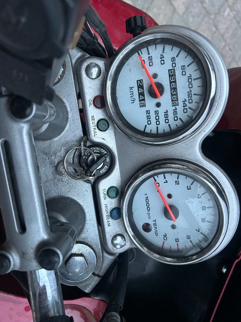 Suzuki VX800 uit 1997 met handvatverwarming en USB, Ophalen, Gebruikt