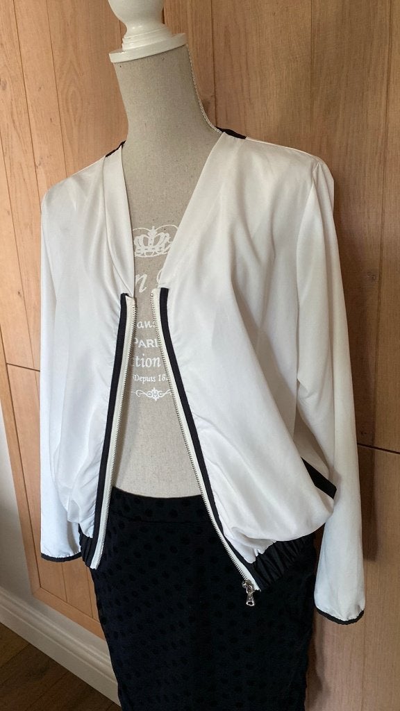Jas Jack Transfer Maat M Wit Bomber model, Maat 38/40 (M), Wit, Nieuw, Ophalen of Verzenden