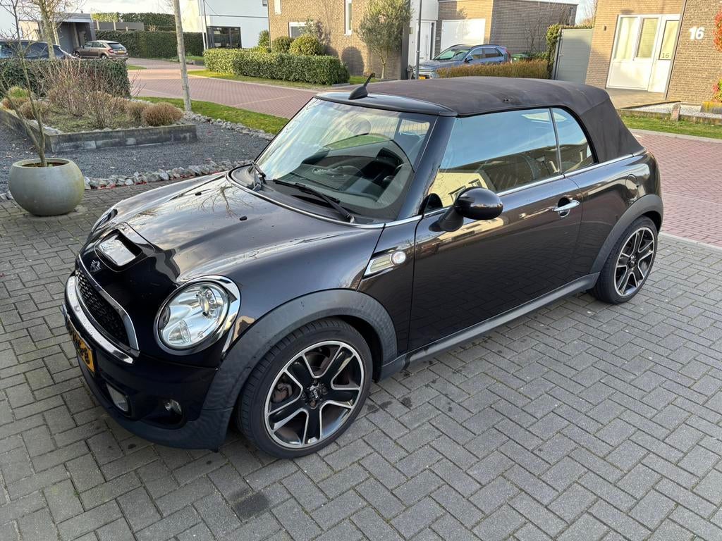 Mini 1.6 Cooper S Roadster AUT 2012 Bruin, Auto's, Mini, 15 km/l, 4 cilinders, 4 stoelen, Bruin