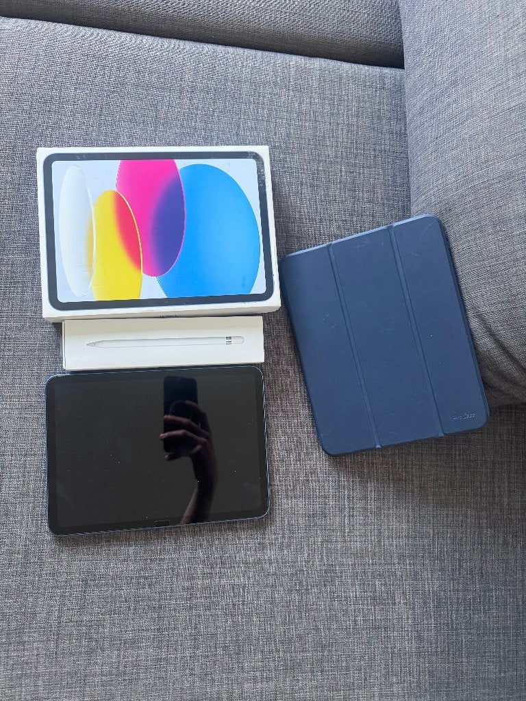 iPad 10th Gen + Apple Pen 1st Gen, Computers en Software, Zo goed als nieuw, Wi-Fi, 256 GB, Ophalen