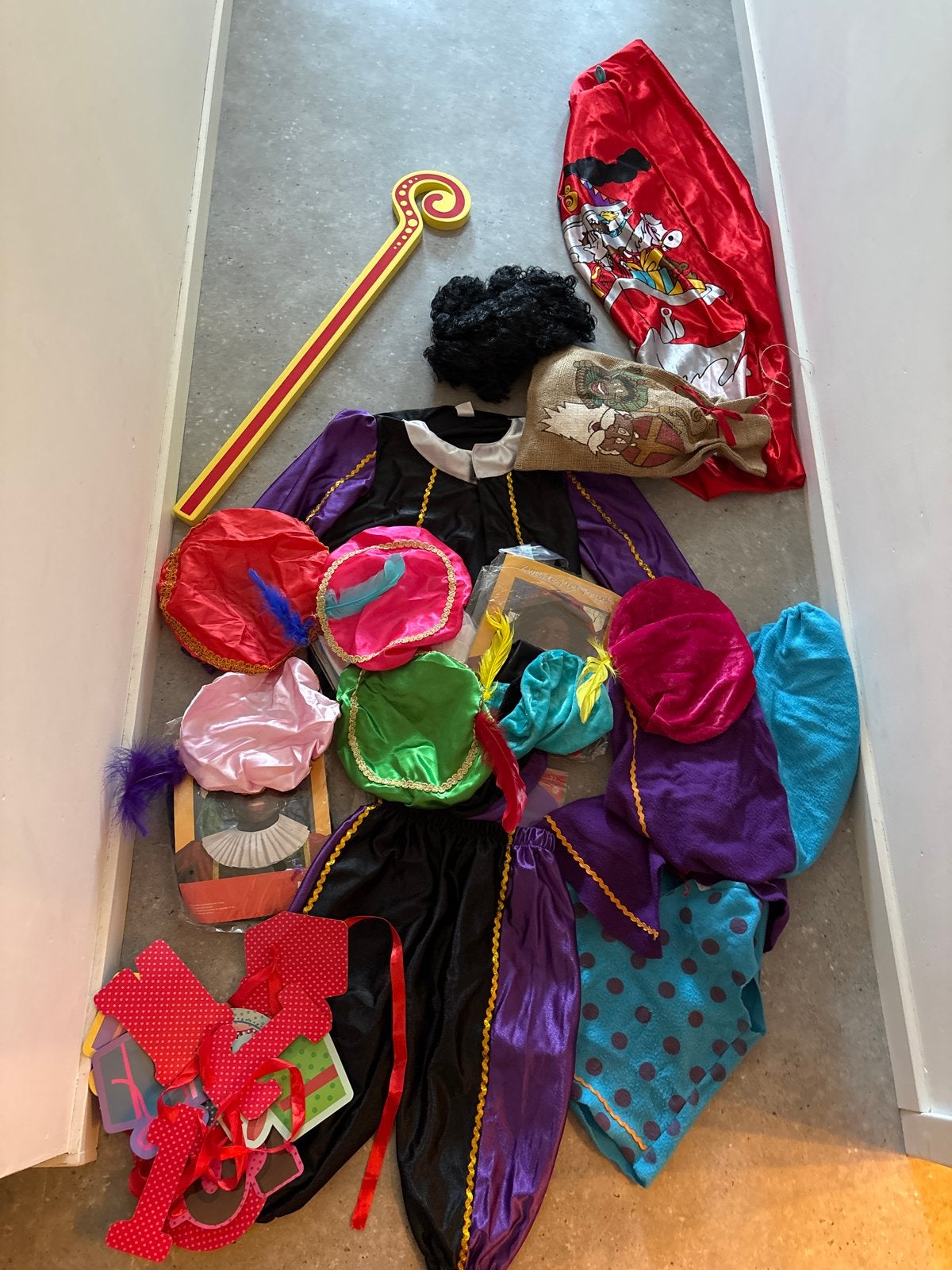 Sint Piet verkleed spullen, Ophalen of Verzenden, Zo goed als nieuw