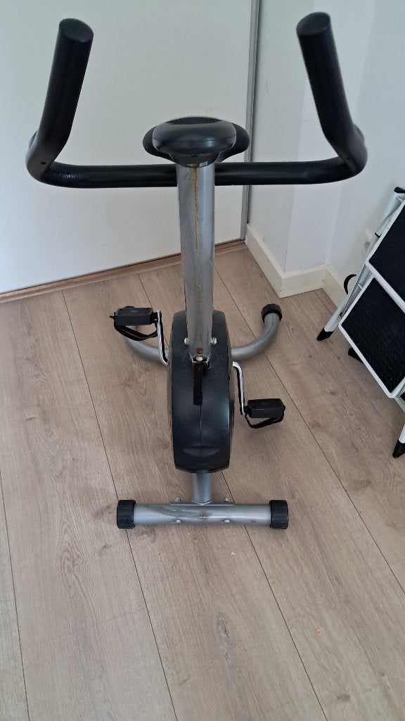 Hometrainer gratis, Sport en Fitness, Ophalen, Gebruikt, Metaal, Benen