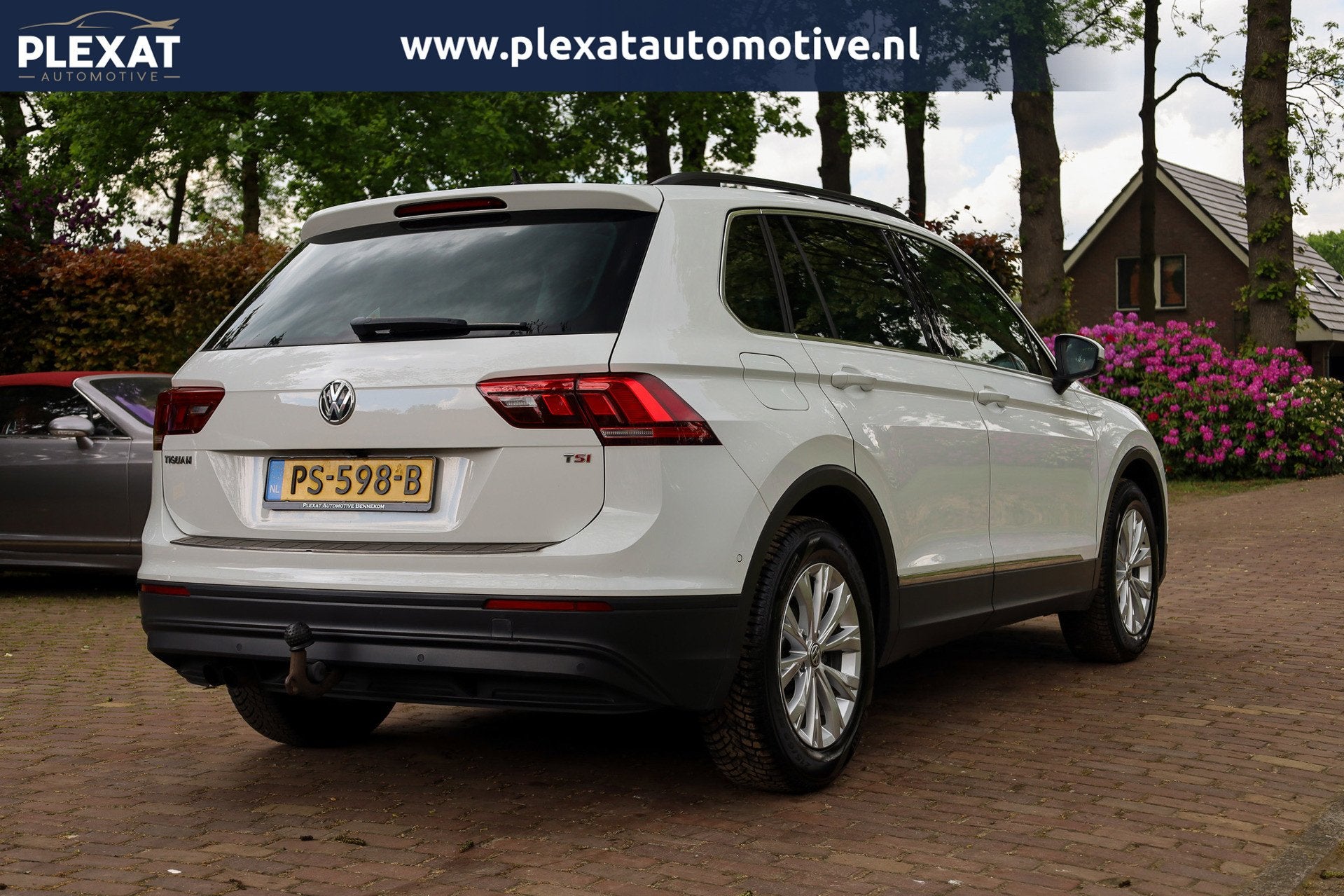Volkswagen Tiguan 1.4 TSI ACT Comfortline DSG. | Panorama |, 4 cilinders, 150 pk, Alcantara, Wit