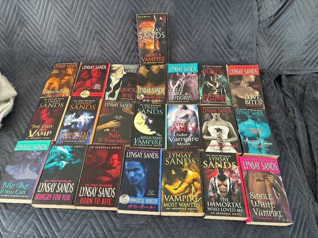 Lynsay Sands 22 vampire novels + 3x werewolf, Ophalen, Gelezen, Lynsay Sands