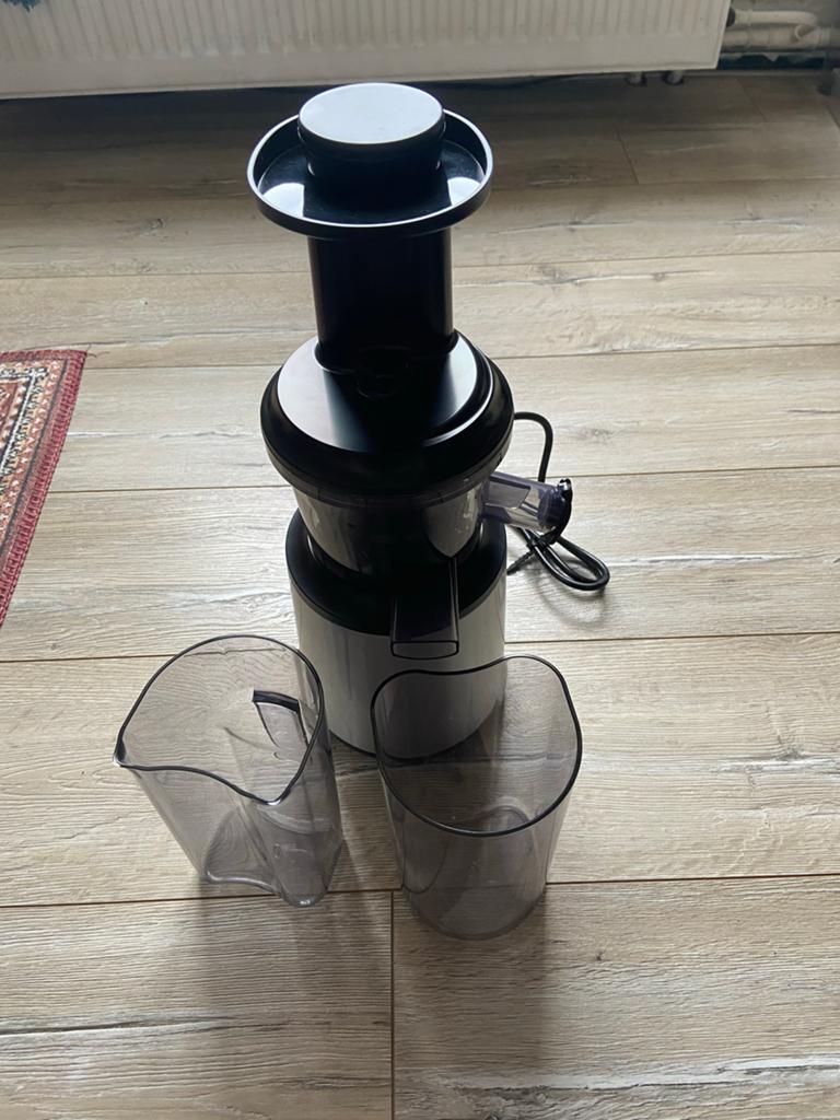Nieuwe Primo Slowjuicer (SJ1) Zilver - Fruitpers, Ophalen, 1 tot 2 liter, 2 snelheden, Nieuw