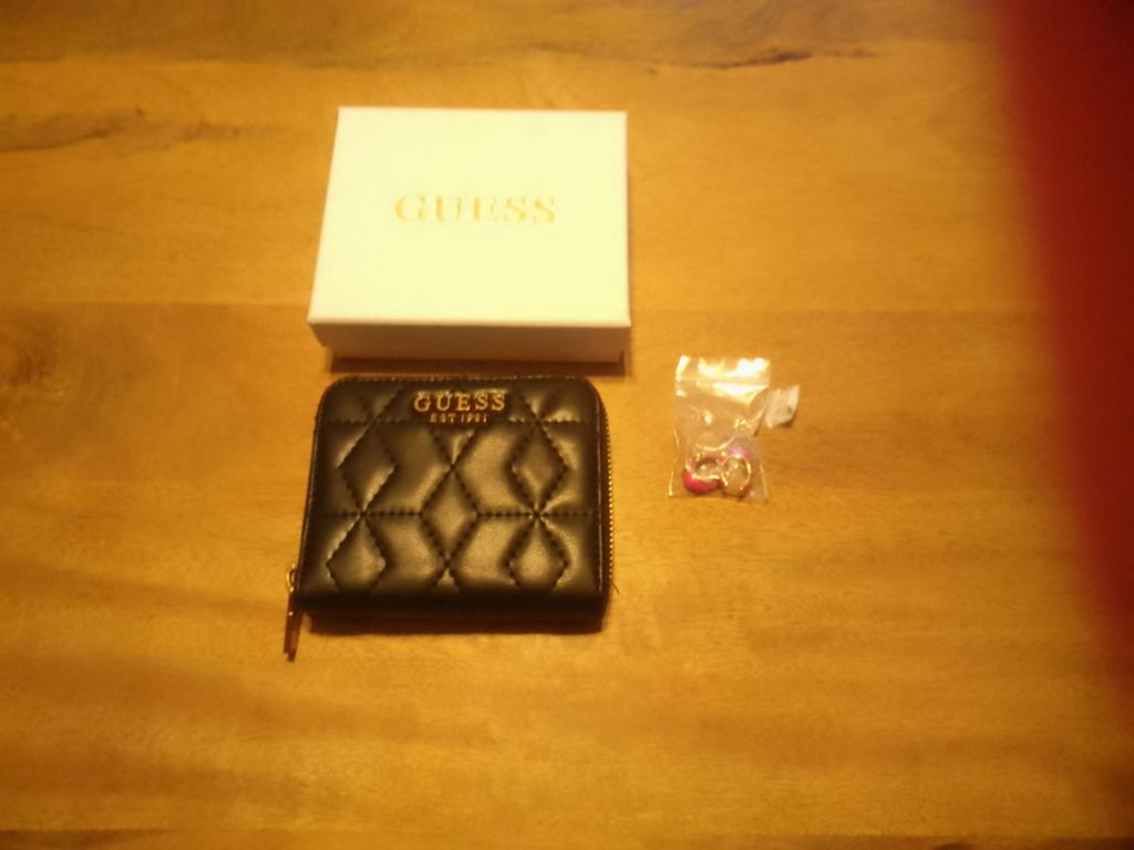 Guess portemonnee zwart met doosje en oorbellen, Ophalen of Verzenden, Zo goed als nieuw, Zwart, Guess