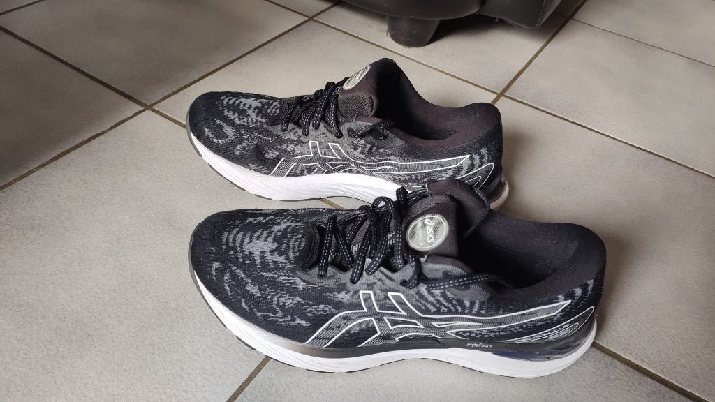 Te koop: Asics Gel Cumulus 23, Maat XL, Schoenen, Ophalen of Verzenden, Zo goed als nieuw