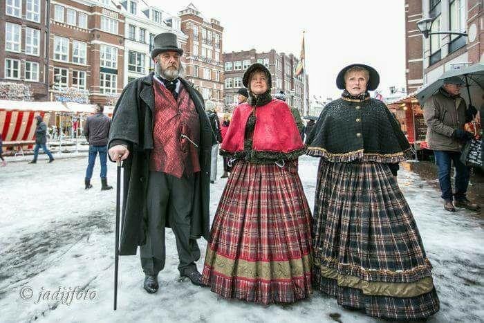 Dickens kostuums, Ophalen, Zo goed als nieuw, Bovenkleding