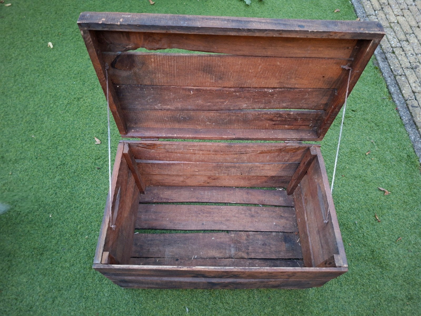 Vintage houten kist met VOC 1602 opdruk, Huis en Inrichting, Ophalen, Gebruikt, 50 tot 100 cm, 5 – 50