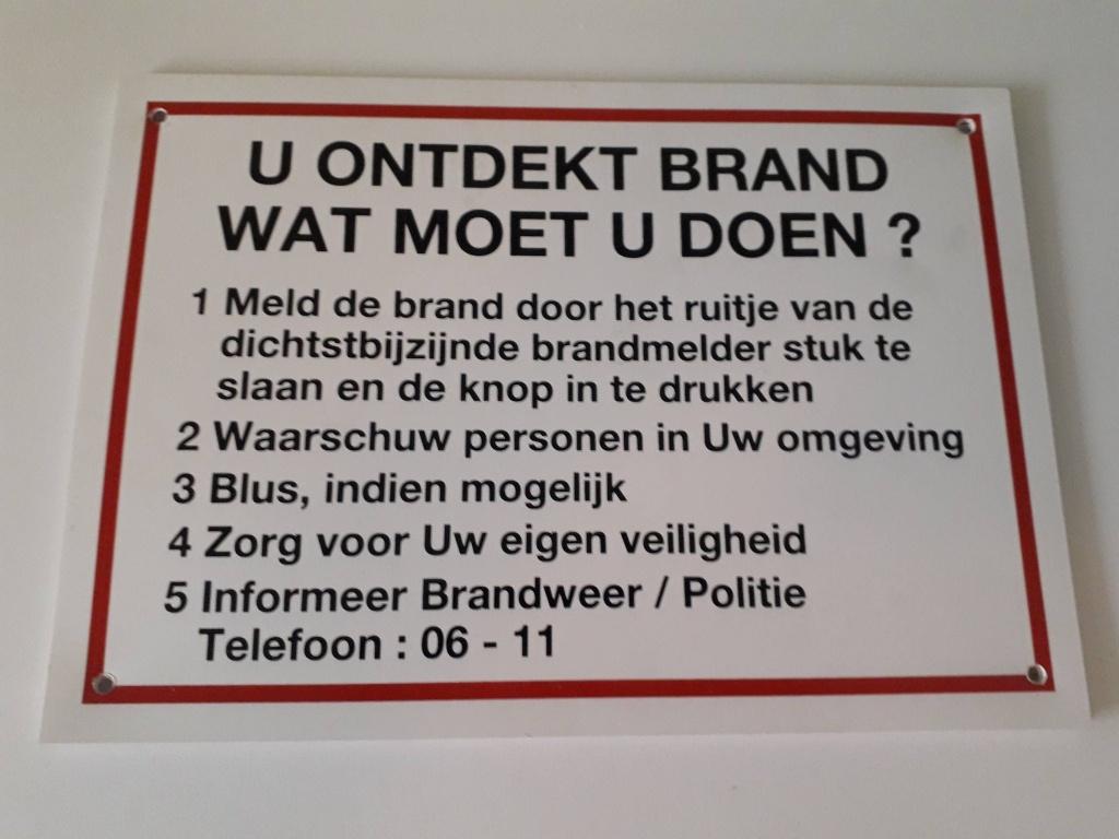 bord      mancave       brand, Ophalen of Verzenden, Zo goed als nieuw