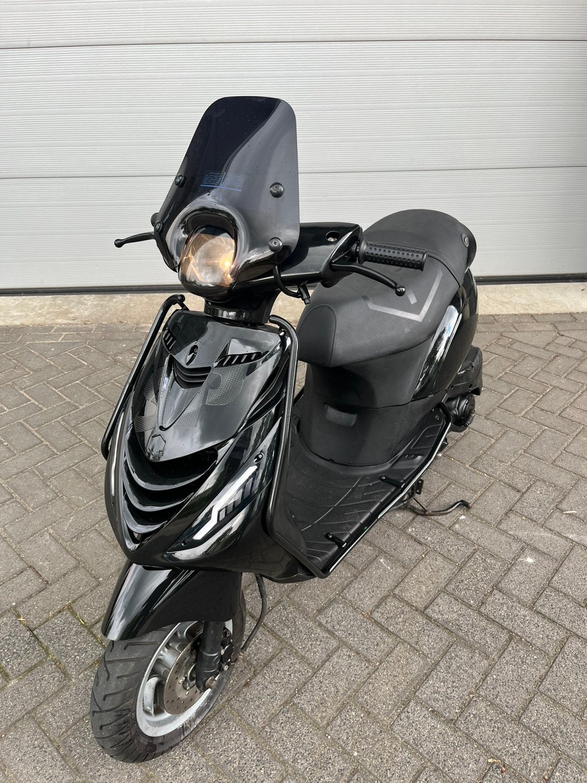 Piaggio zip 4 takt 50cc 2v Full option black on black BROM, Ophalen of Verzenden, Zo goed als nieuw, Benzine, Zip