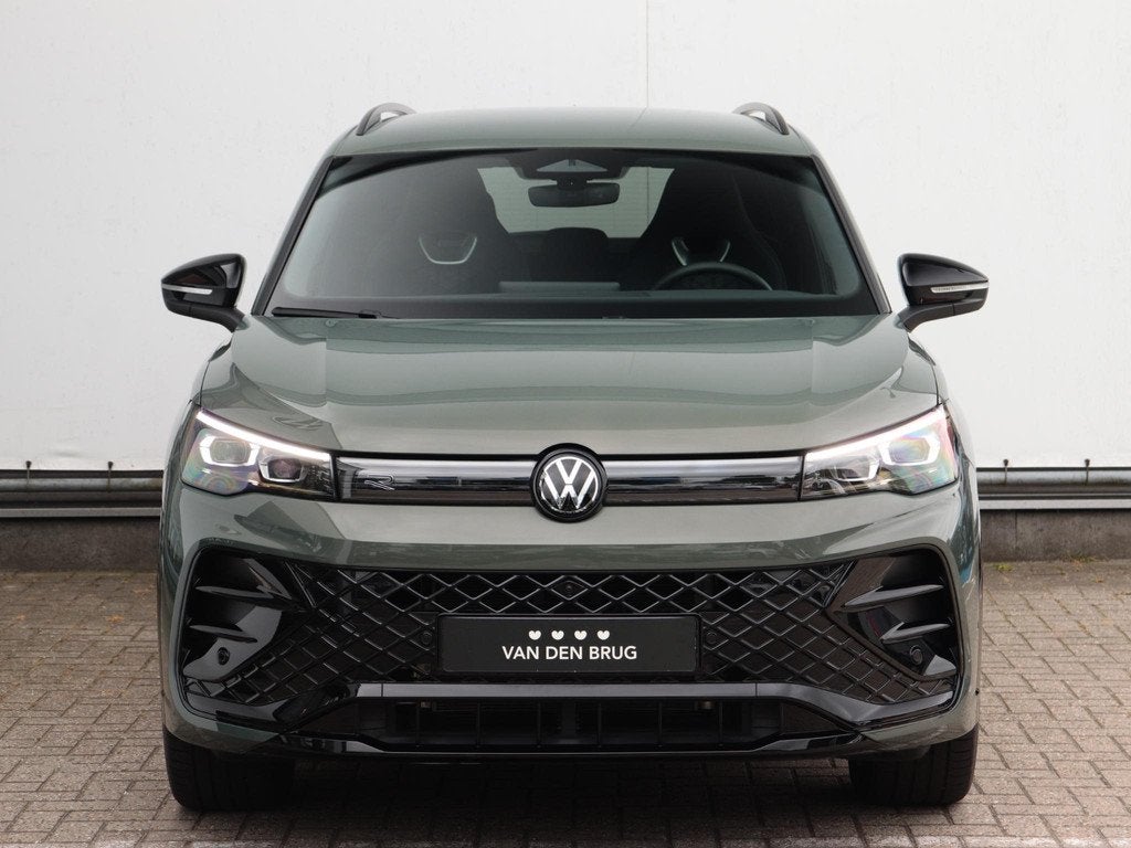Volkswagen Tiguan 1.5 eHybrid R-Line Edition | 360 camera |, Auto's, Volkswagen, Stof, 150 min, Plug-in hybride, Bedrijf