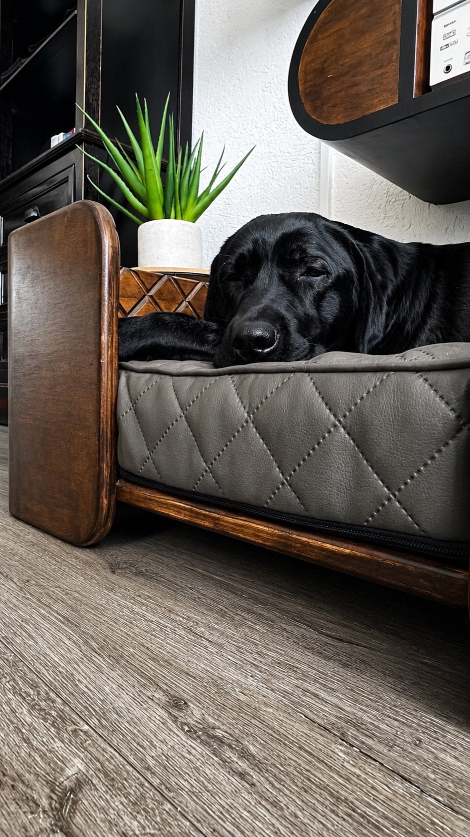 Houten hondenbed met kussen, wordt op bestelling gemaakt, Ophalen of Verzenden, Nieuw, Overige