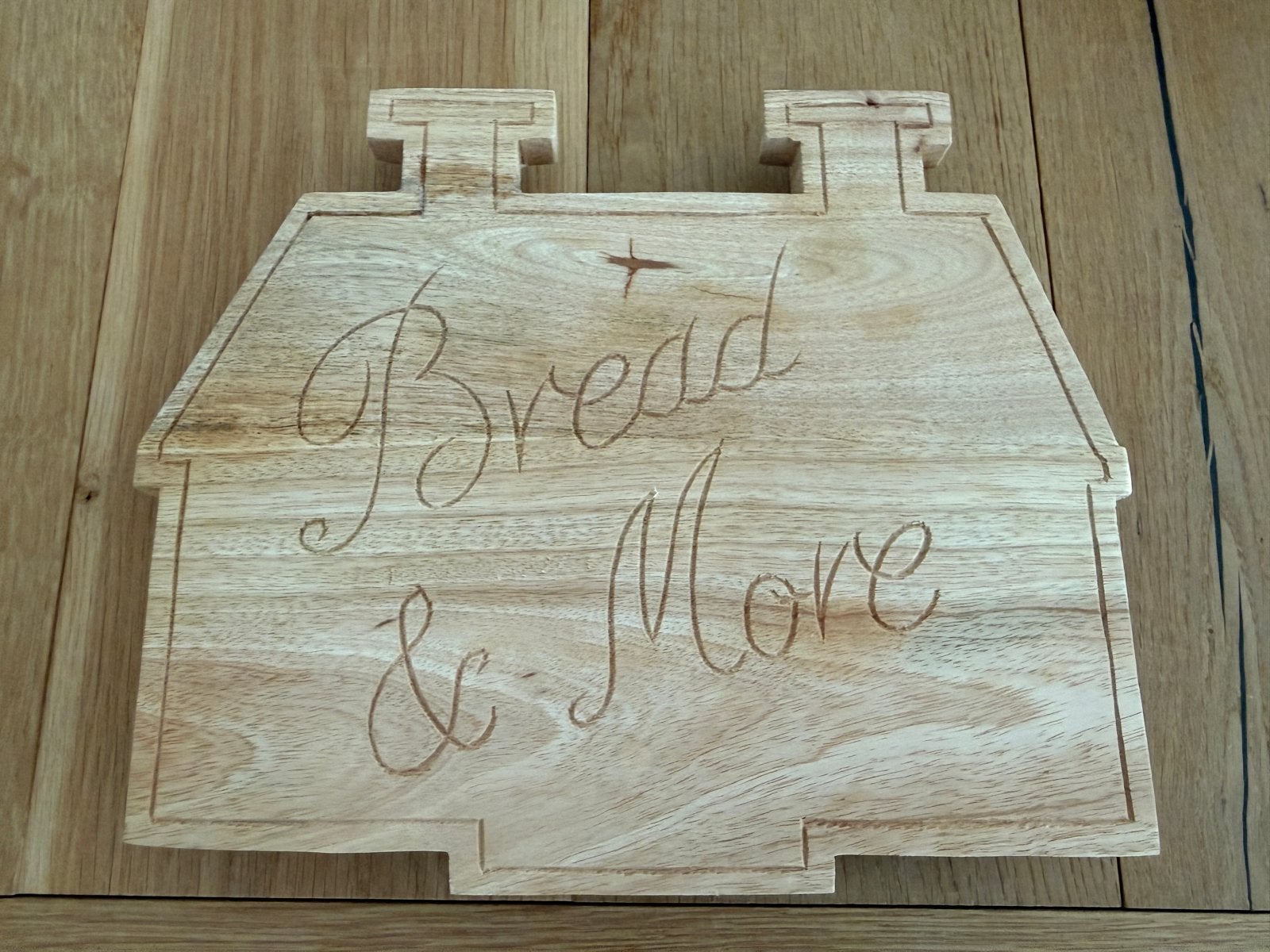 Riviera Maison Snijplank "Bread & More" Huisvormig, Hout, Snij-/serveerplank, Ophalen of Verzenden, Zo goed als nieuw