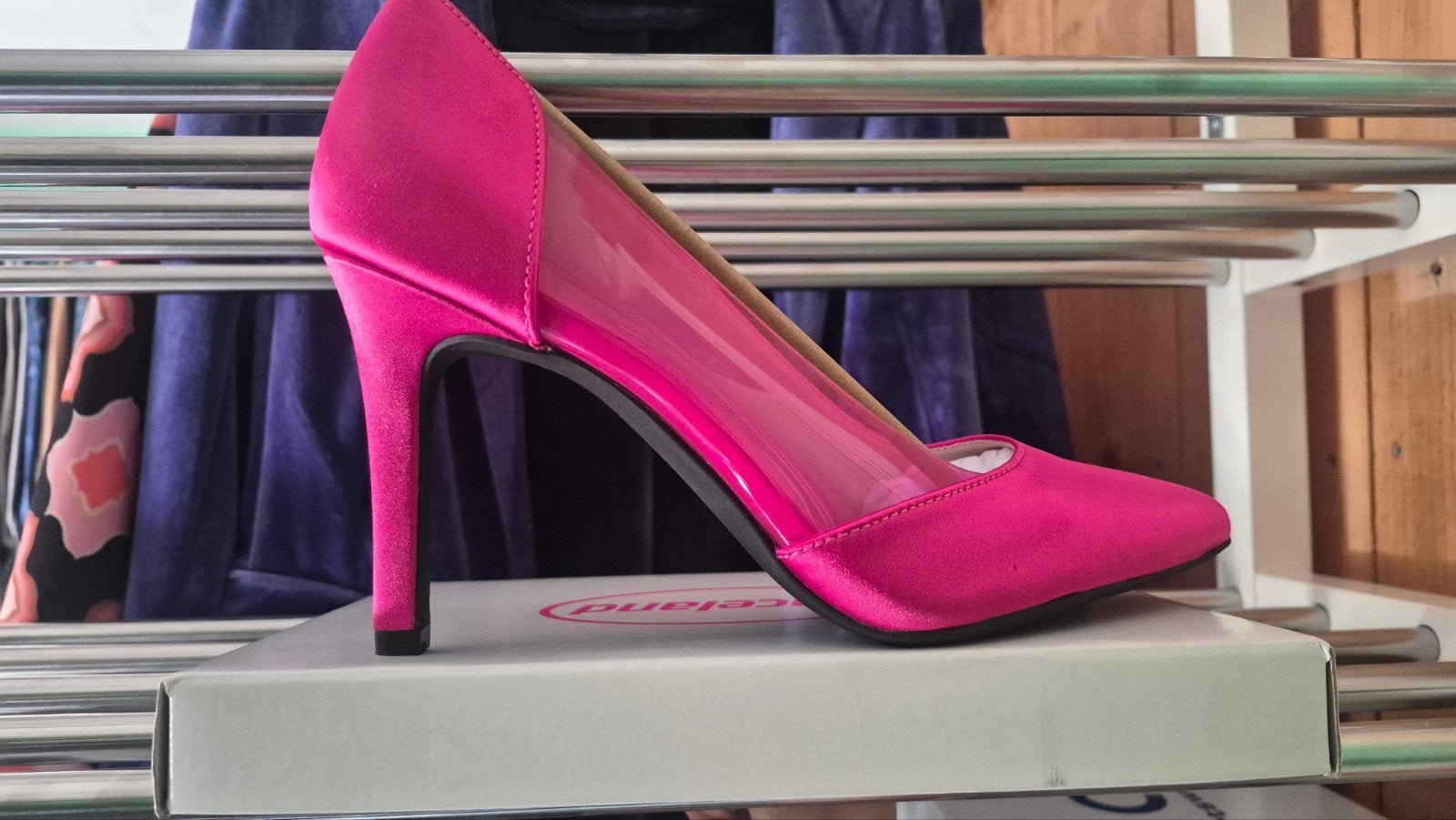 Nieuwe satijnen pumps in fuchsia roze - Maat 40, Kleding | Dames, Ophalen, Pumps, Nieuw, Graceland