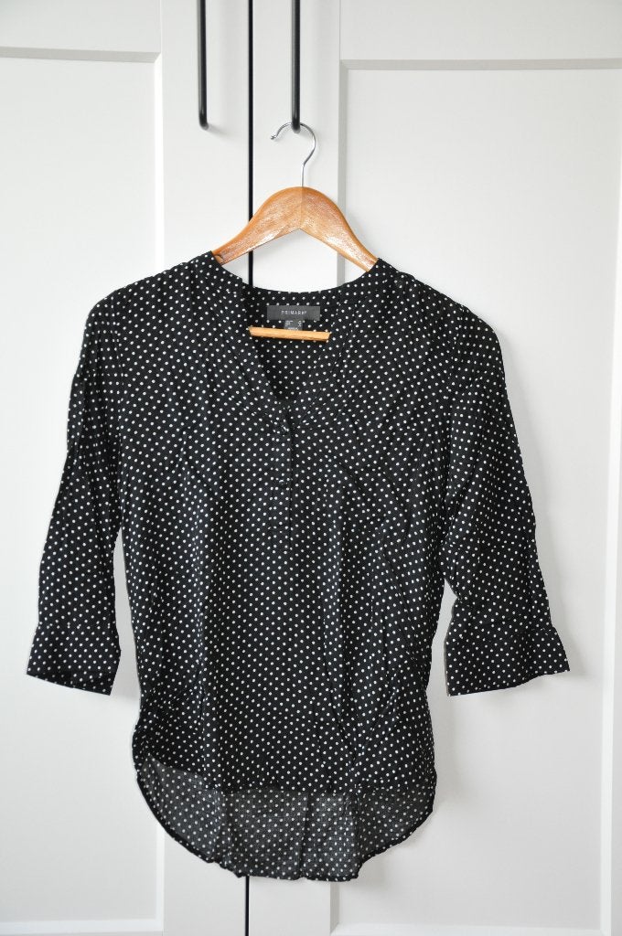 blouse 34, xs, polkadot xs, dameskleding xs, 34, Primark, Zwart, Nieuw, Ophalen of Verzenden
