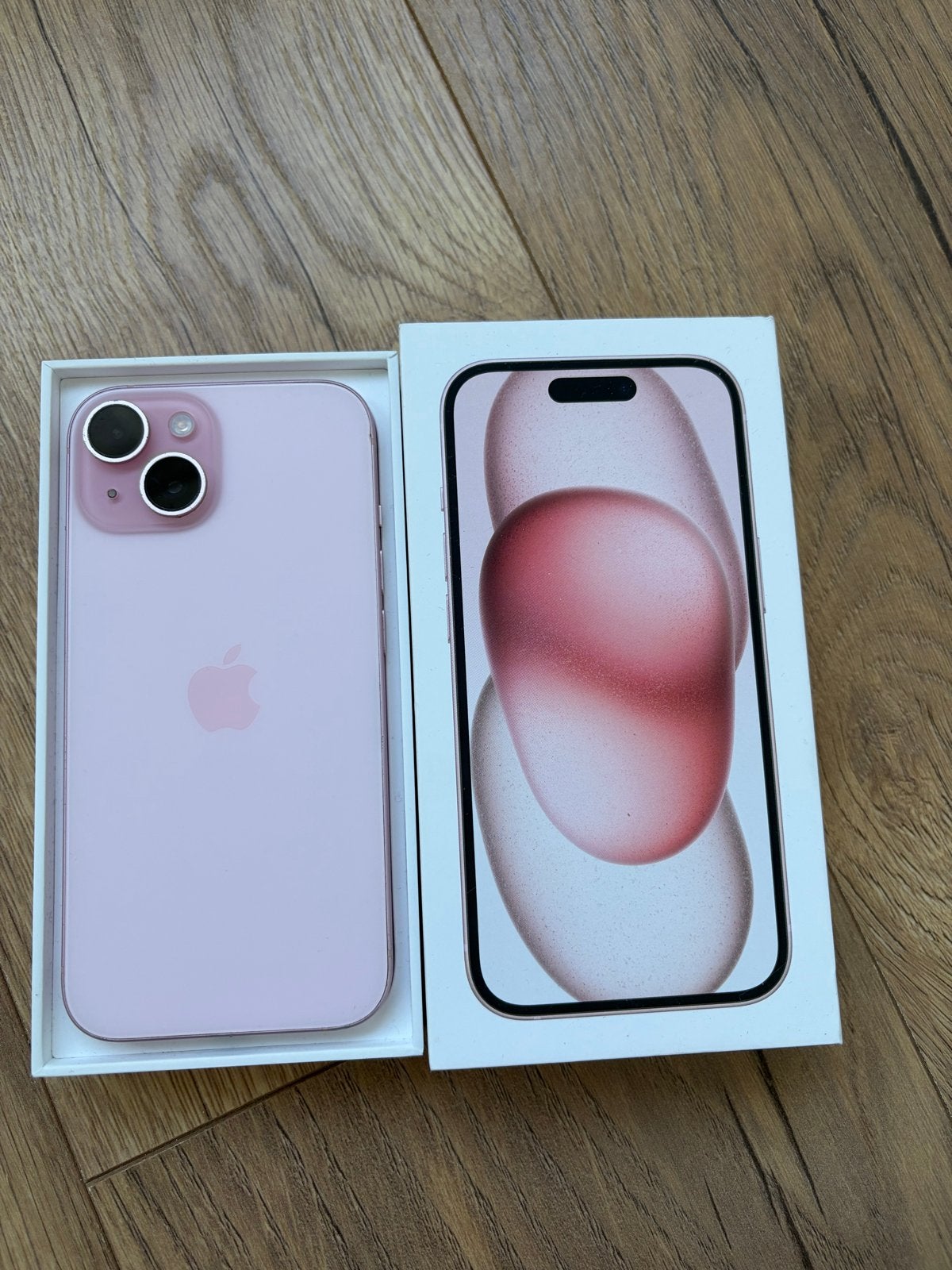 iPhone 15 Roze 128GB - Lichte Gebruikerssporen, Telecommunicatie, Mobiele telefoons | Apple iPhone, Ophalen, IPhone 15, 86 %, Zonder abonnement