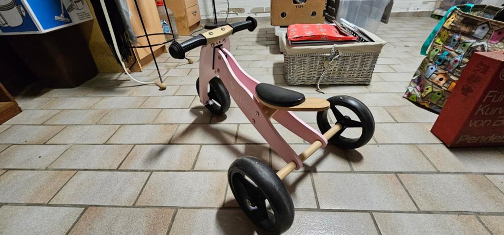 Roze driewieler loopfiets - Zo goed als nieuw, Ophalen, Zo goed als nieuw, 2CYCLE