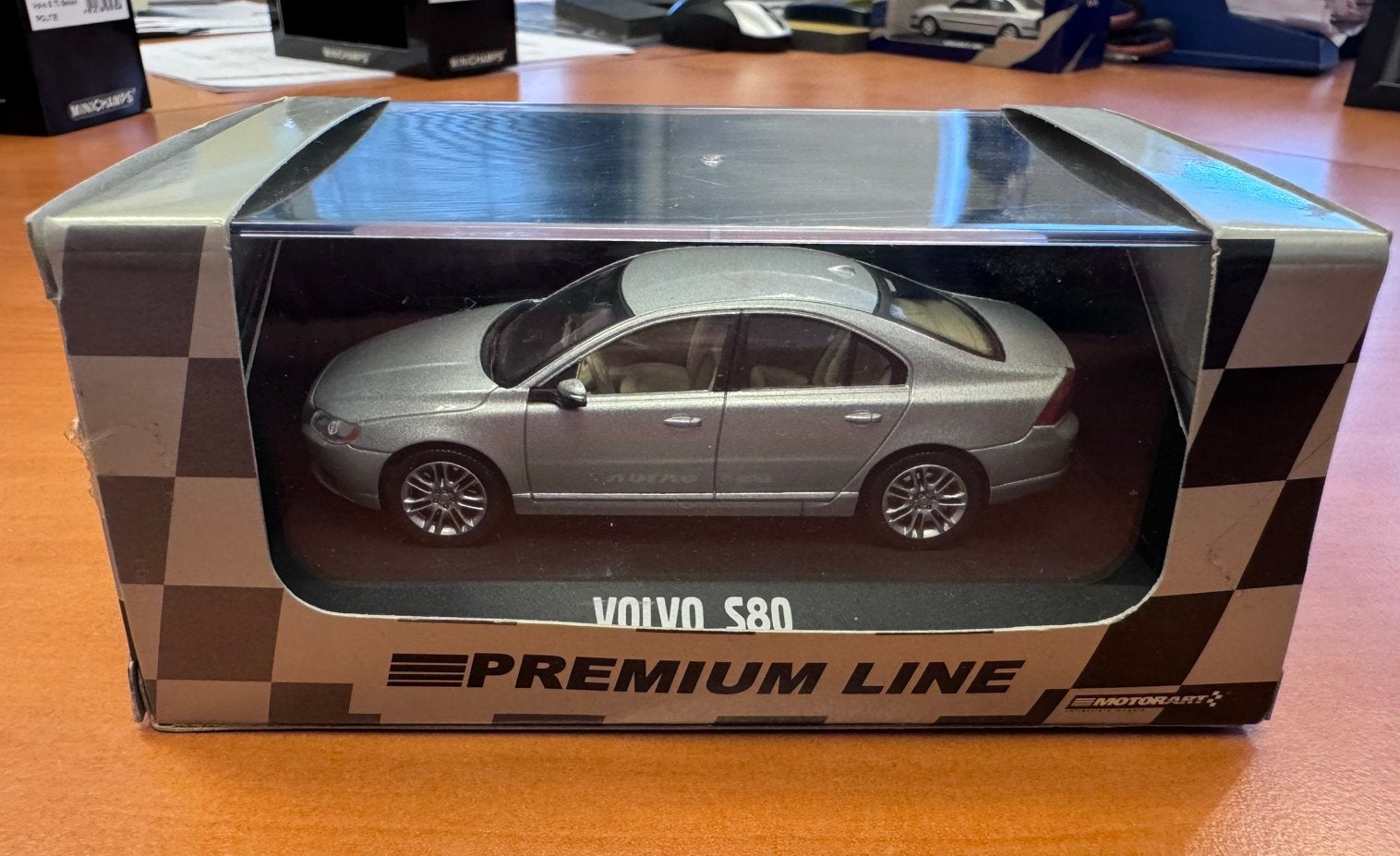 MotorArt Volvo S80 2006 silver 1:43, Ophalen of Verzenden, Zo goed als nieuw, Auto, Overige merken