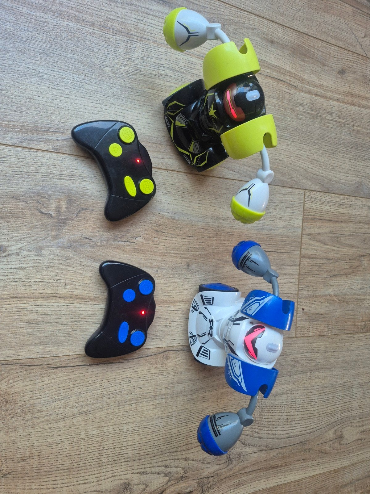 Silverlit Robo Kombat Tornado Battle duoset, Ophalen of Verzenden, Zo goed als nieuw
