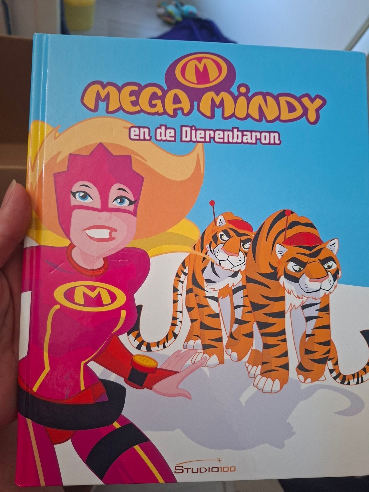 Mega Mindy en de Dierenbaron - Studio 100, Ophalen of Verzenden, Zo goed als nieuw, Fictie algemeen