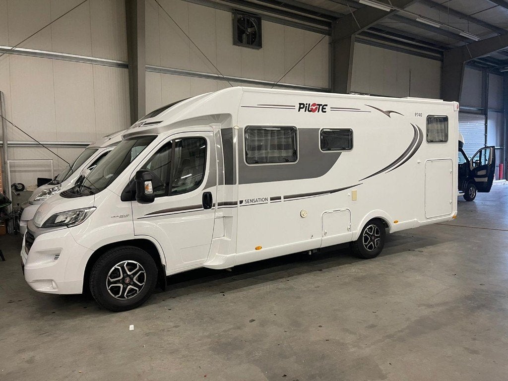 Pilote P740GJ Sensation met slechts 67.500 km op de teller!!, Ringverwarming, Raamblindering, Fiat, ESP-stabiliteitscontrole