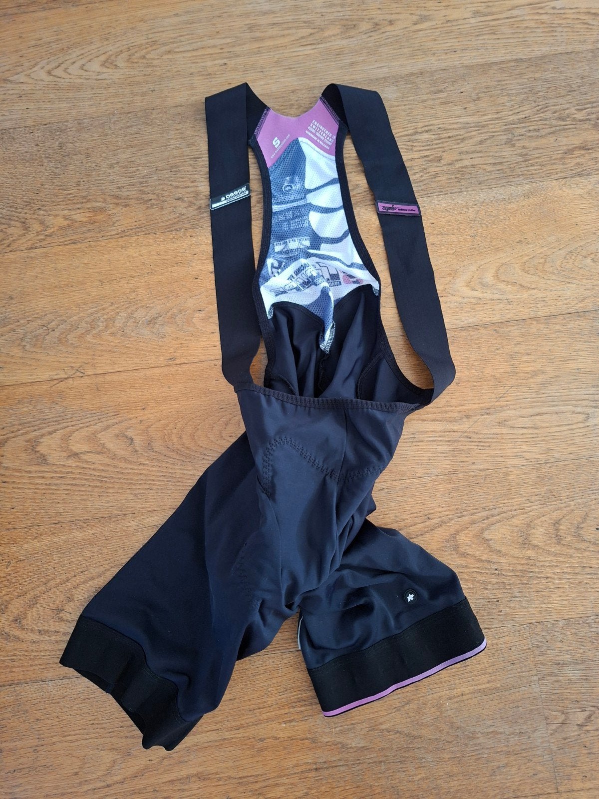 Assos ST Equipe Bibshort S, Fietsen en Brommers, Fietsaccessoires | Fietskleding, Zo goed als nieuw, Bovenkleding, Ophalen of Verzenden