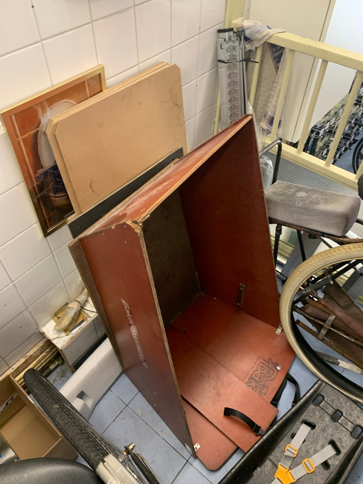 Bakfietsbak met beschadigingen - Gratis af te halen, Ophalen, Gebruikt, Goederen, Overige merken