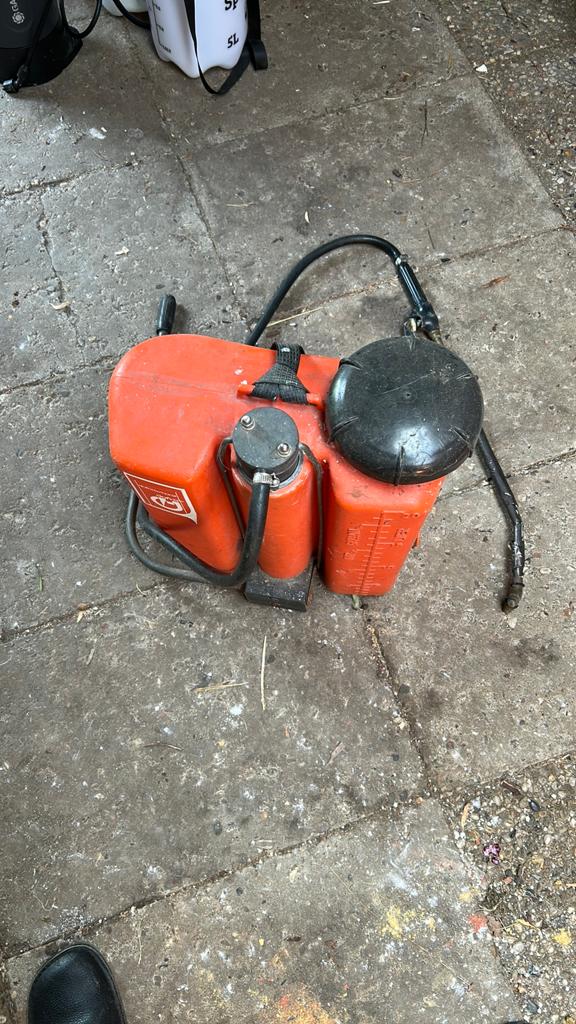 Onkruid spuit, Ophalen, Zo goed als nieuw