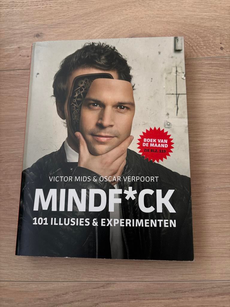Mindf*ck: 101 Illusies & Experimenten - Victor Mids, Boeken, Ophalen of Verzenden, Zo goed als nieuw, Nederland