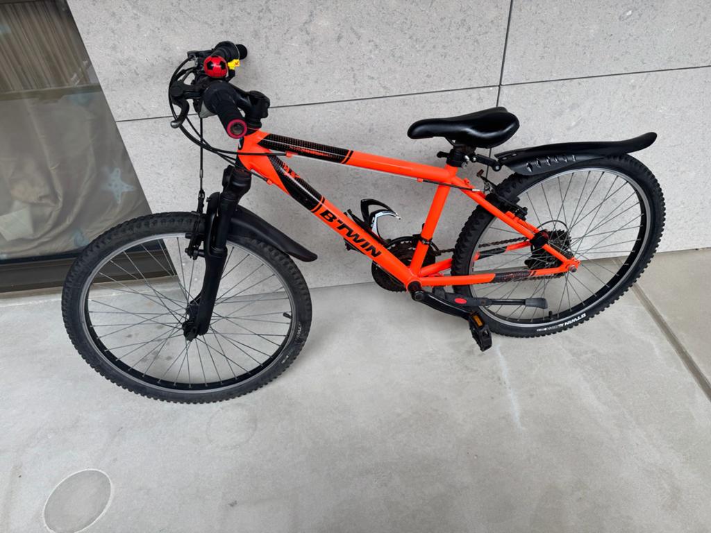 B'Twin Rockrider 500 Mountainbike Oranje, Fietsen en Brommers, Fietsen | Mountainbikes en ATB, Gebruikt, Hardtail, Ophalen of Verzenden