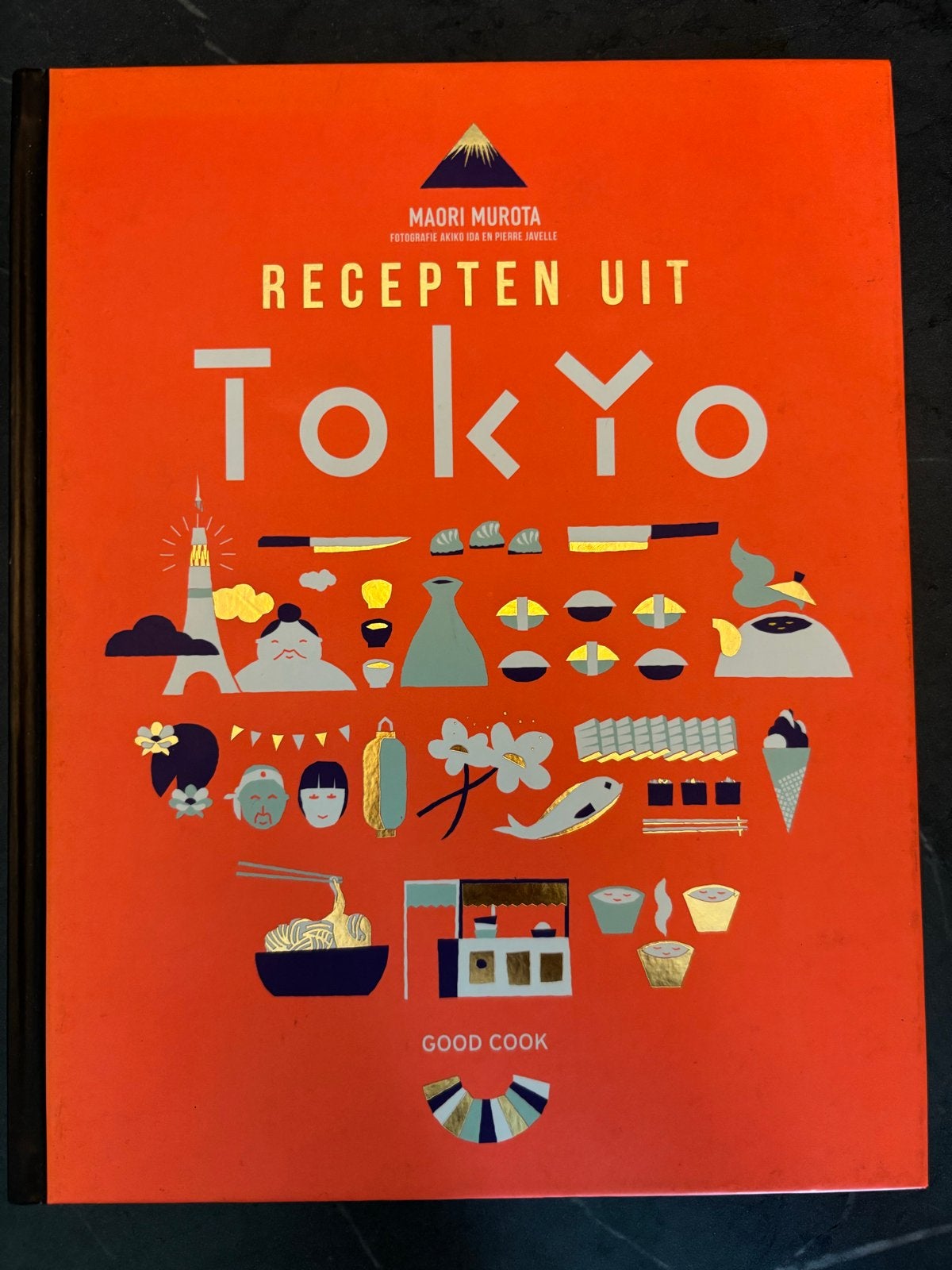 Recepten uit Tokyo - Kookboek van Maori Murota, Ophalen of Verzenden, Zo goed als nieuw, Azië en Oosters, Hoofdgerechten