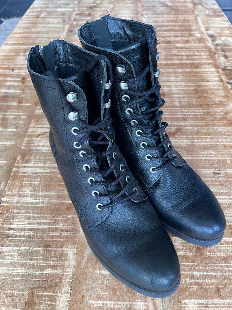 Leuke zwarte Visions boots - Maat 40, Kleding | Dames, Schoenen, Ophalen of Verzenden, Gedragen, Zwart, Lage of Enkellaarzen