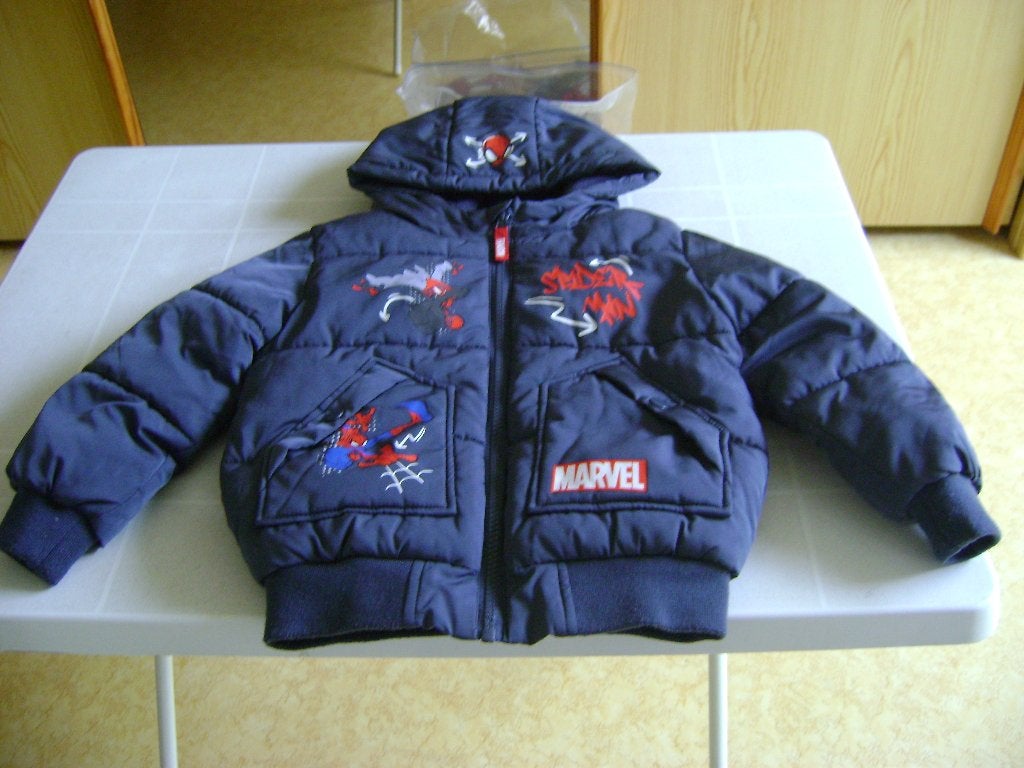 blauwe gewatteerde winterjas maat 98 van spiderman marvel, Ophalen of Verzenden, Jongen, Jas, Marvel