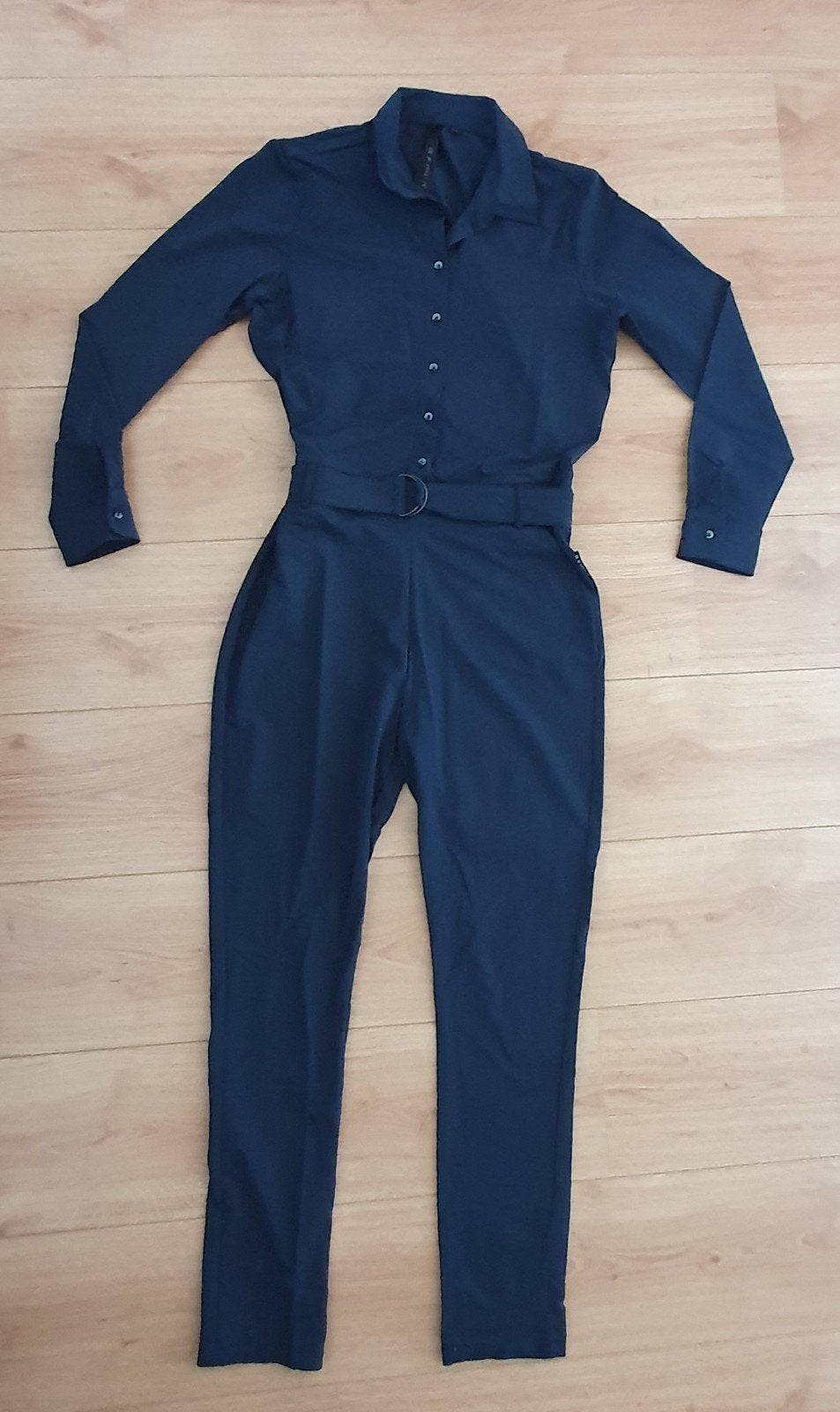 Donkerblauwe travelstof jumpsuit van Je m' Apelle maat M, Kleding | Dames, Jumpsuits, Maat 38/40 (M), Je'm appelle, Blauw, Ophalen of Verzenden