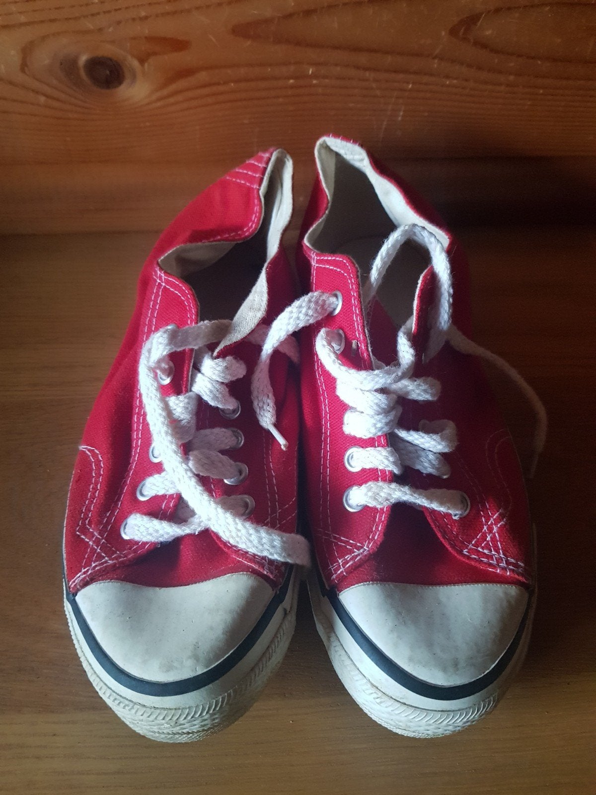 Klassieke rode canvas sneakers/gympen – maat 39, Ophalen of Verzenden, Rood, Sneakers of Gympen