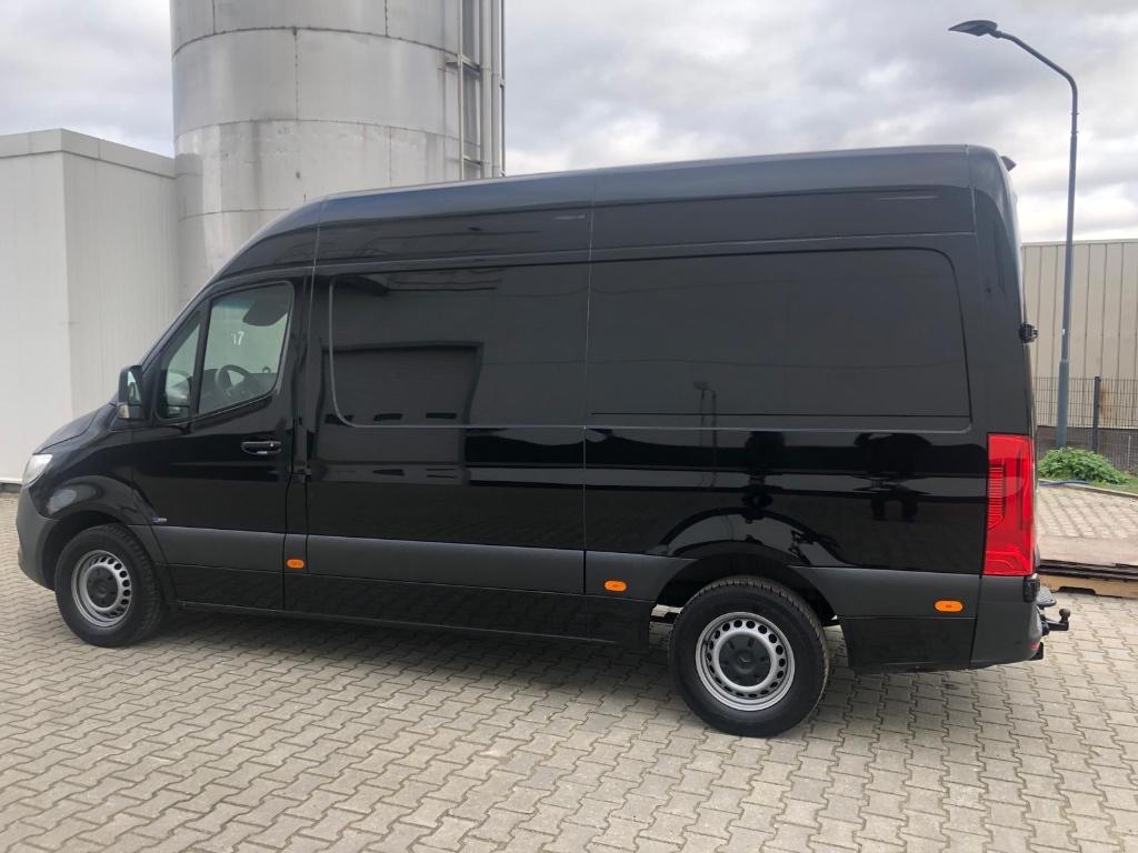 Mercedes-Benz Sprinter 317 CDI verlengd & verhoogd (L2H2), Auto's, Bestelauto's, Automaat, 4 cilinders, Zwart, Diesel
