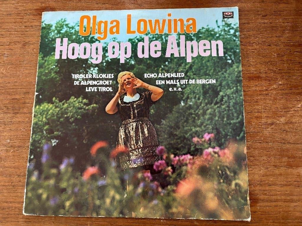 LP Olga Lowina Hoog op de Alpen, Gebruikt, Ophalen of Verzenden, Levenslied of Smartlap, 12 inch