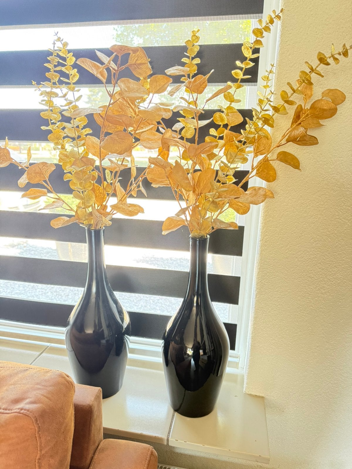 Elegante zwarte vaas met gouden decoratie2 stuks voor, Huis en Inrichting, Woonaccessoires | Vazen, Ophalen, Zwart, Geschikt voor droogbloemen