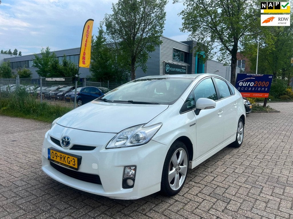 Toyota Prius 1.8 Comfort - head-up display - Navigatie, Gebruikt, 4 cilinders, Wit, Origineel Nederlands