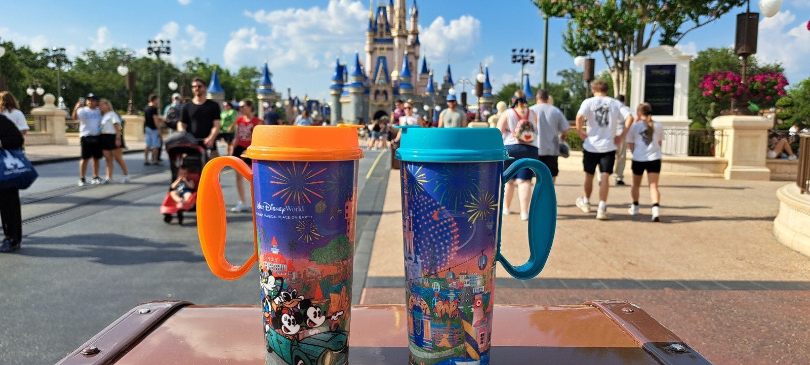 Disney World Thermosbeker + gratis Disneyland Parijs beker!, Ophalen of Verzenden, Mickey Mouse, Nieuw, Overige typen