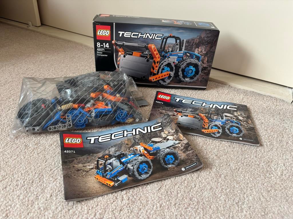 LEGO Technic 42071 Dozer Compactor - compleet, Lego, Ophalen of Verzenden, Zo goed als nieuw, Complete set