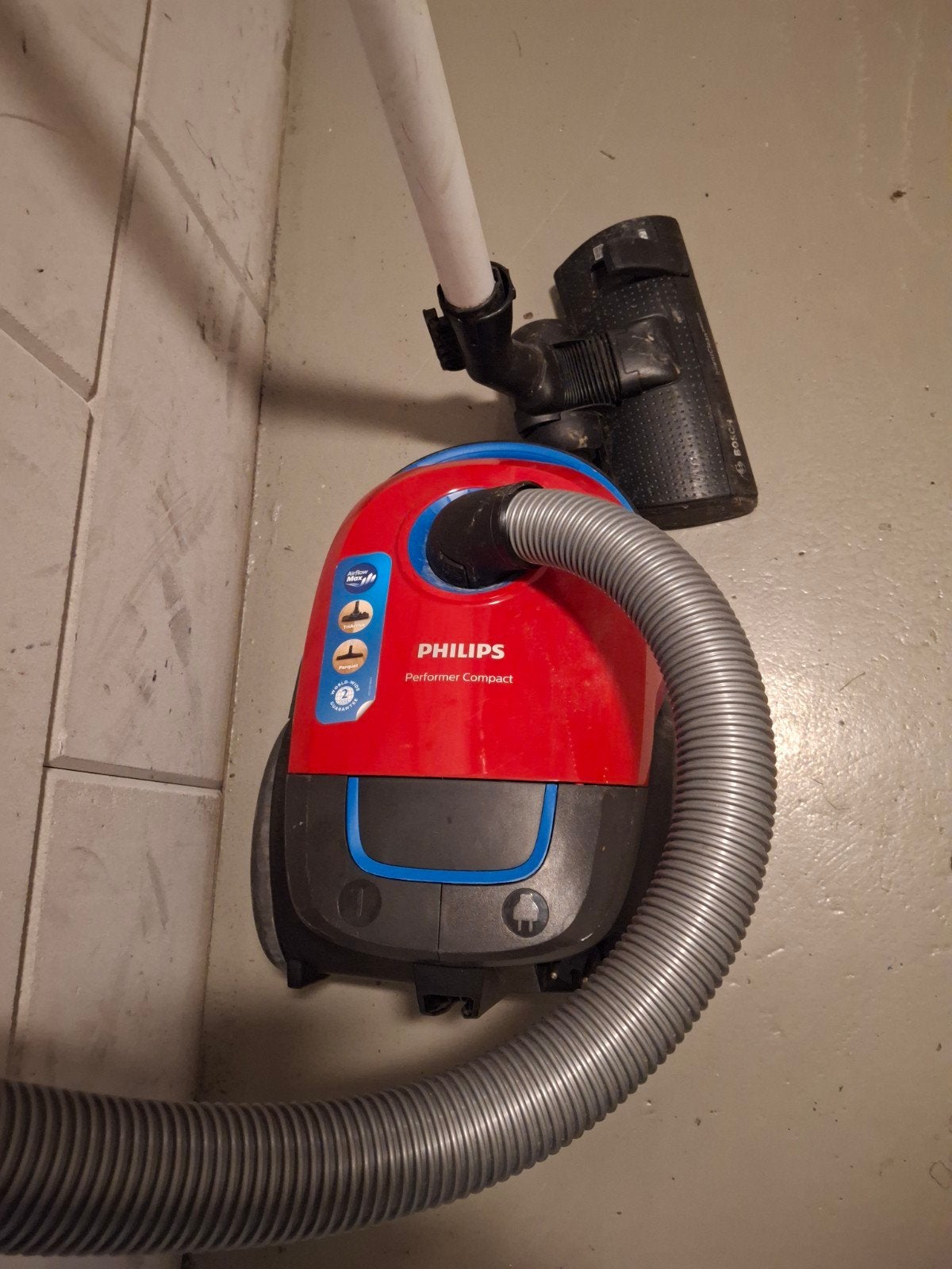 Philips Performer Compact Stofzuiger - Rood/Zwart, Witgoed en Apparatuur, Gebruikt, Philips, Sledestofzuiger, Ophalen