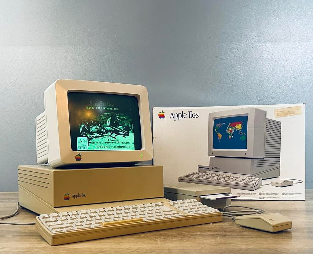 Apple IIGS Boxed, Computers en Software, Vintage Computers, Ophalen of Verzenden