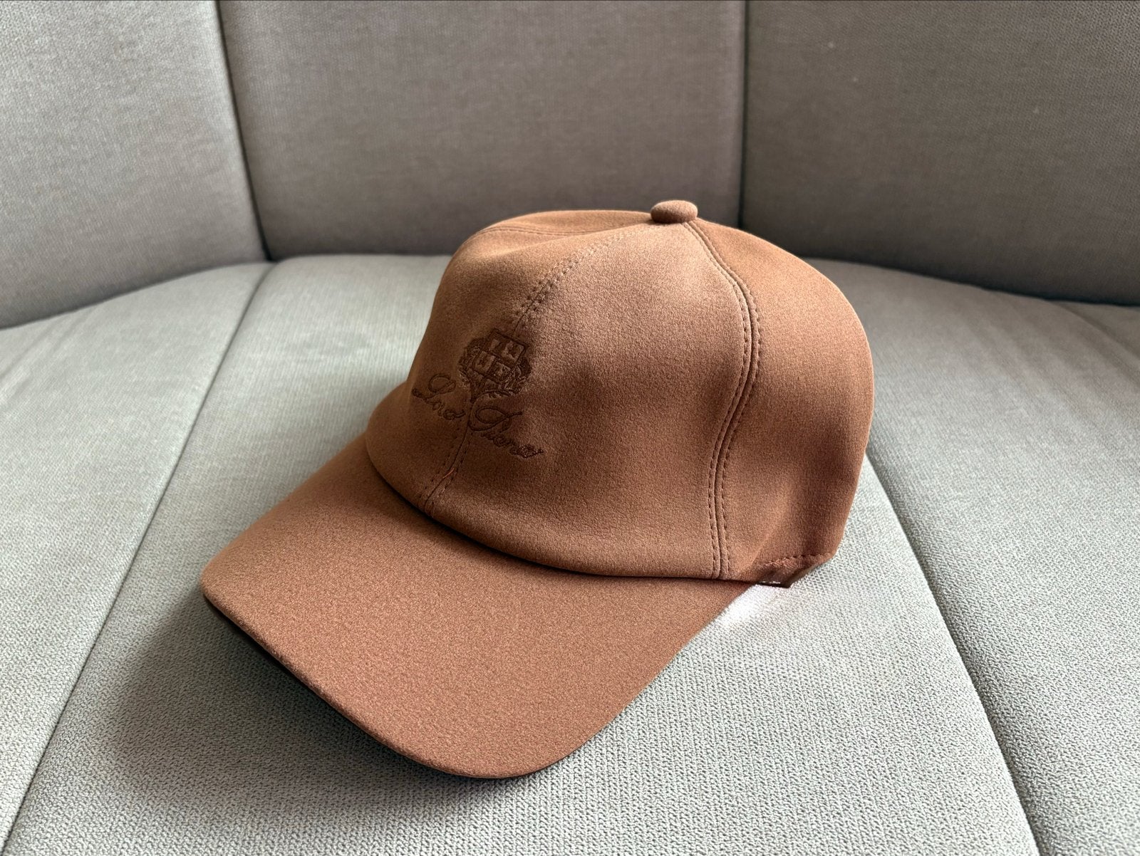 Loro Piana Pet - Bruin, Kleding | Heren, Hoeden en Petten, Ophalen of Verzenden, Nieuw, One size fits all, Pet