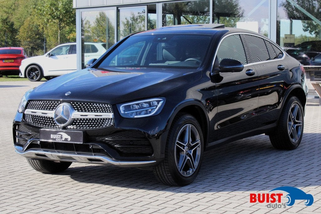 Mercedes-Benz GLC Coupé 300e 4MATIC Business Solution AMG S, Auto's, Automaat, 1940 kg, Gebruikt, 4 cilinders