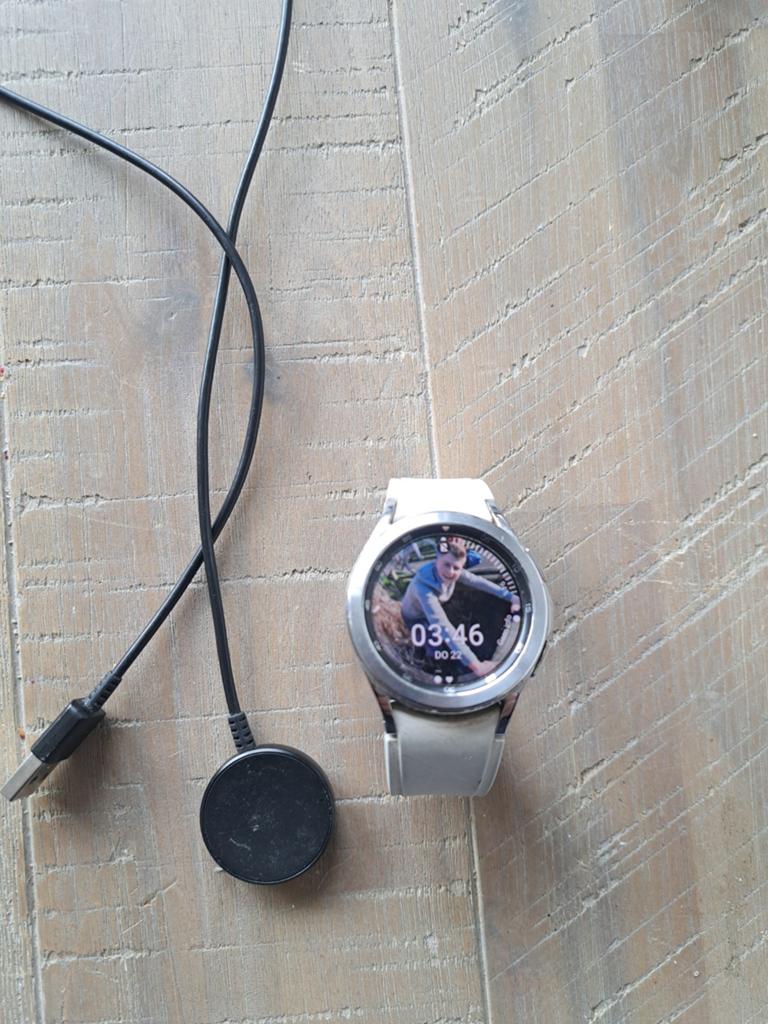 Samsung Galaxy Watch 4 Classic - Zilver/Wit, Gebruikt, GPS, Ophalen of Verzenden, Samsung