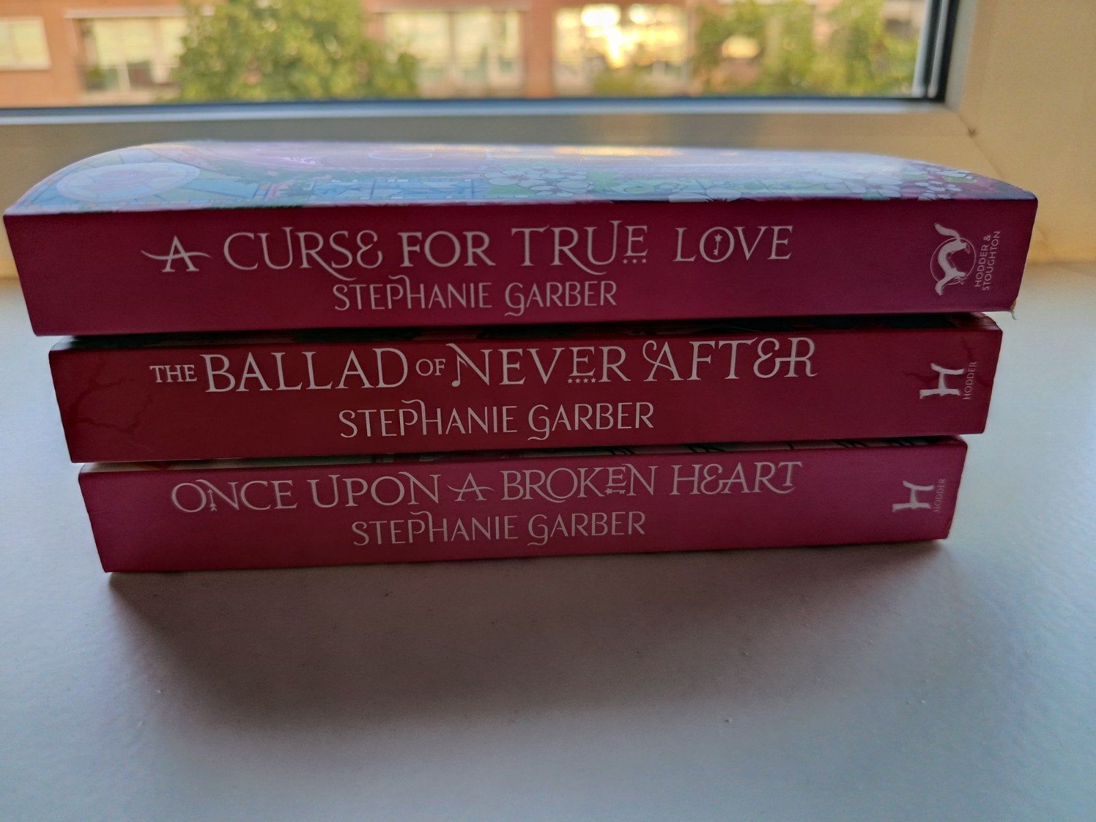 Once Upon a Broken Heart series in English, Boeken, Ophalen, Zo goed als nieuw